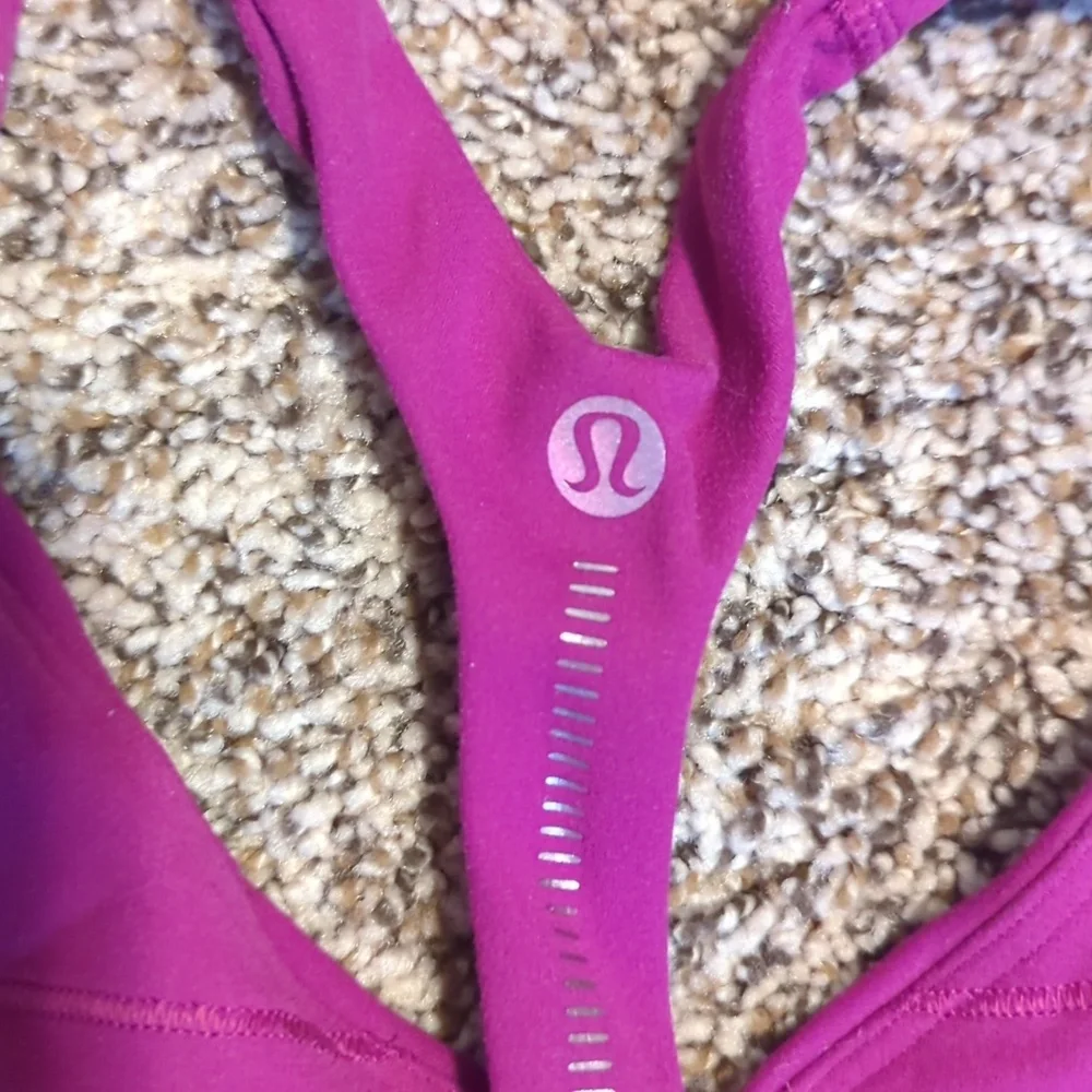 Lululemon Reflective Sports Bra - Picture 3 of 4